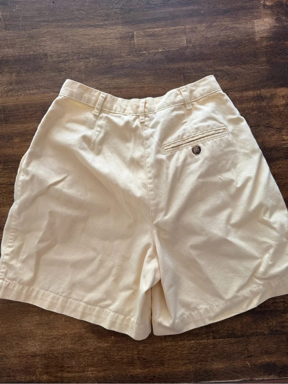 Jones New York Cream High-Waist Pleated Shorts
